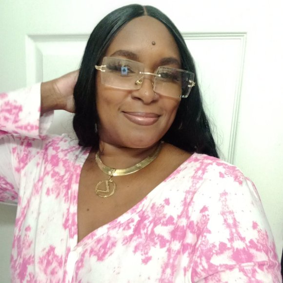 Meet your Posher, MzLynette - Picture 4 of 4